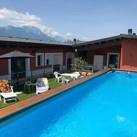 Casa Dei Bulldogs By Interhome Сasa de vacaciones Penne